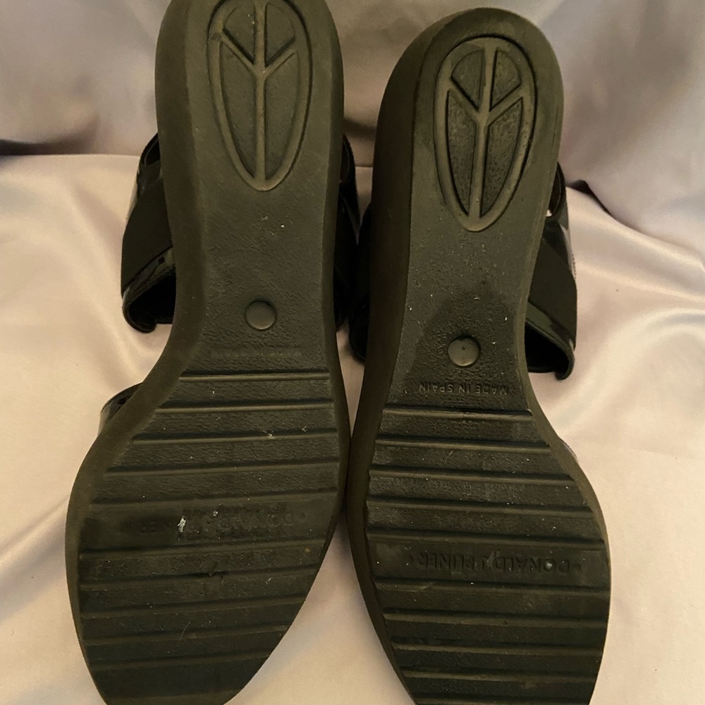 Donald J Pilner Black open toe Sandal size 8.5N - Picture 6 of 11